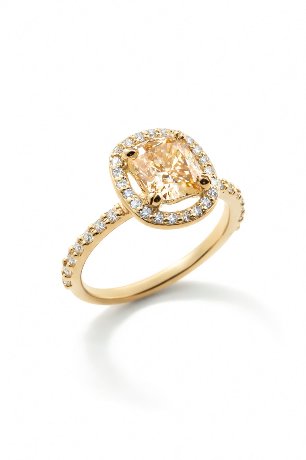 Sortija de Compromiso Halo Cushion de Diamante Amarillo