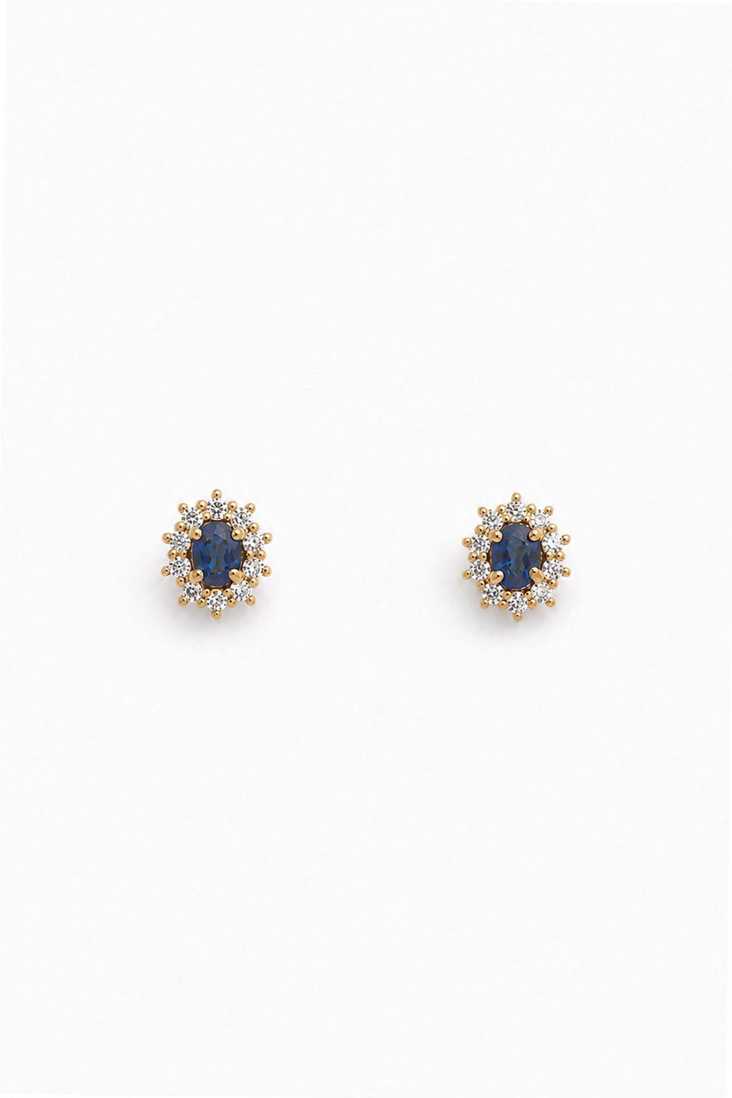 Aretes Roseta Zafiro Oval con Halo de Diamantes