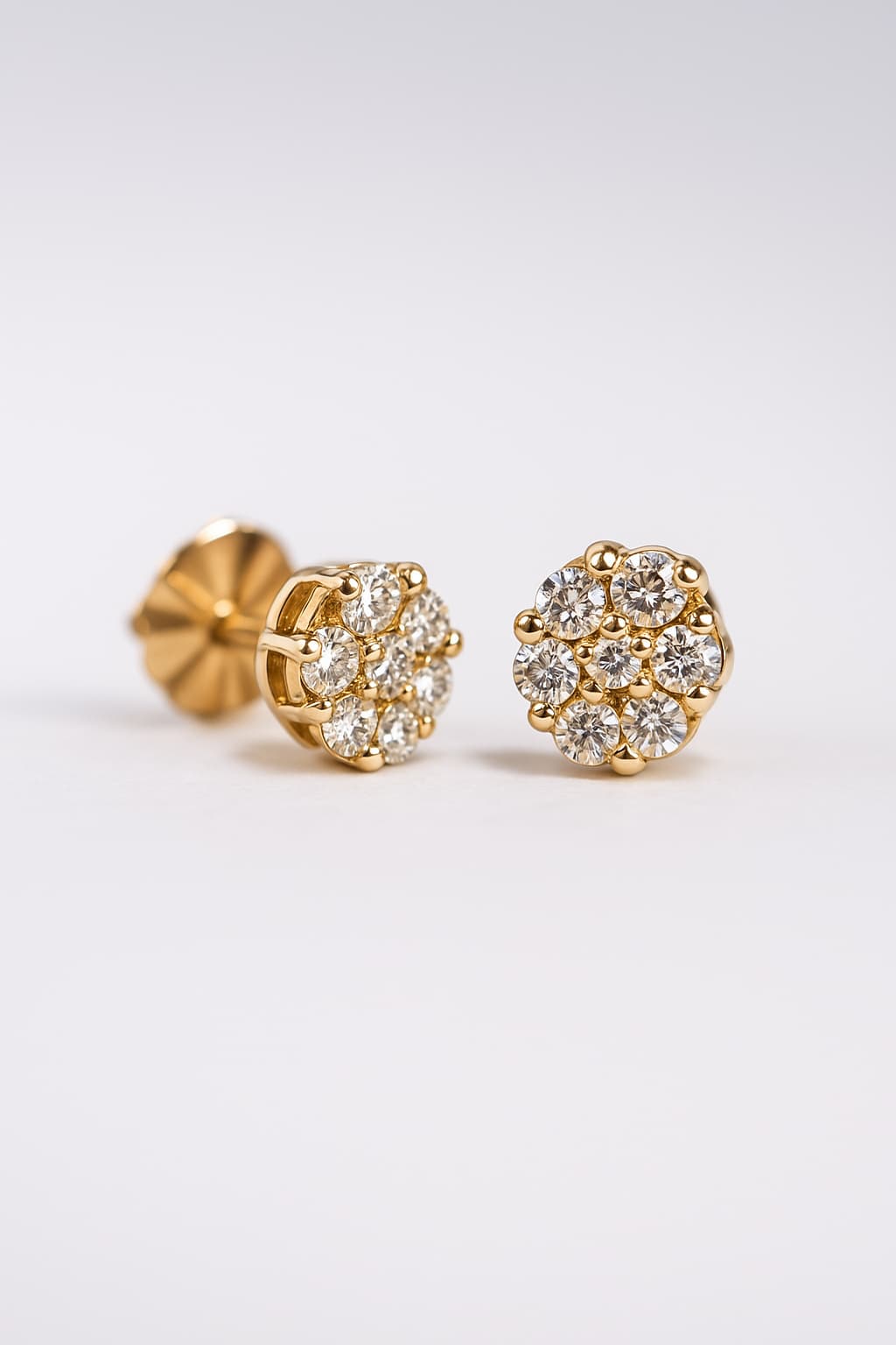 Aretes Roseta Redonda en Oro Amarillo