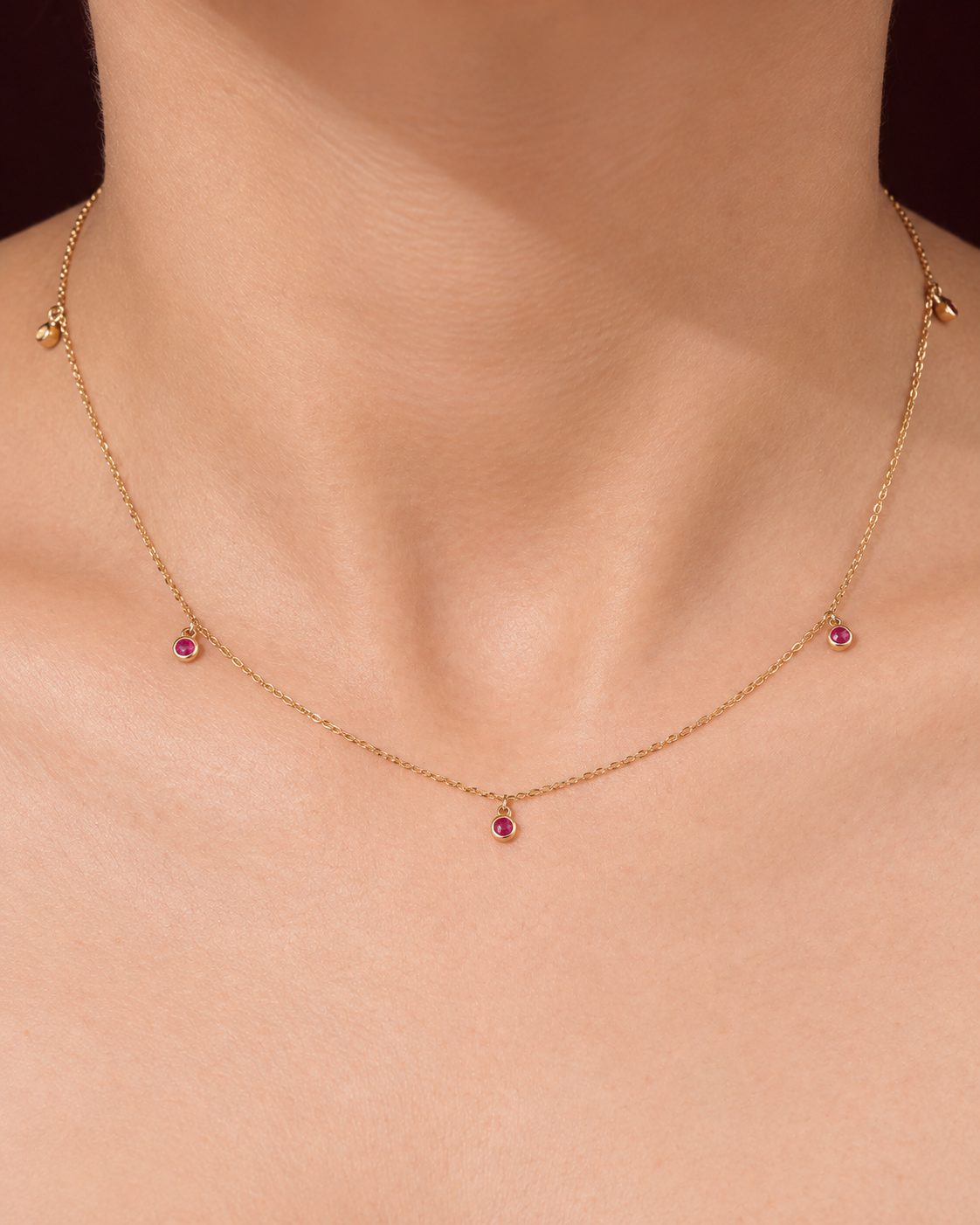 Chocker Satélite con Colgantes Rubí